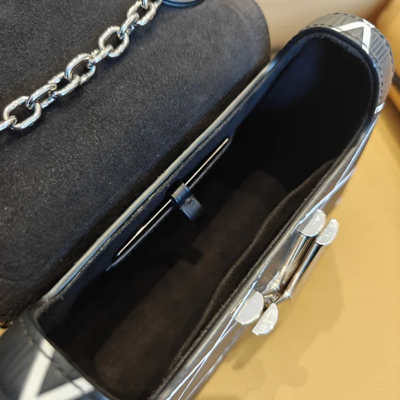 Louis Vuitton Black/White Malletage Leather Twist PM Shoulder Bag - Picture 8 of 12